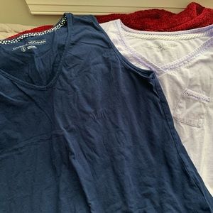 2 Medium Sleep Tops